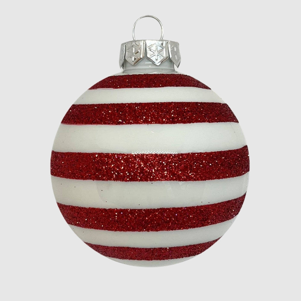 Fehér-piros glitter csíkos kézzel festett üveggömb, 7 cm, 4. kép