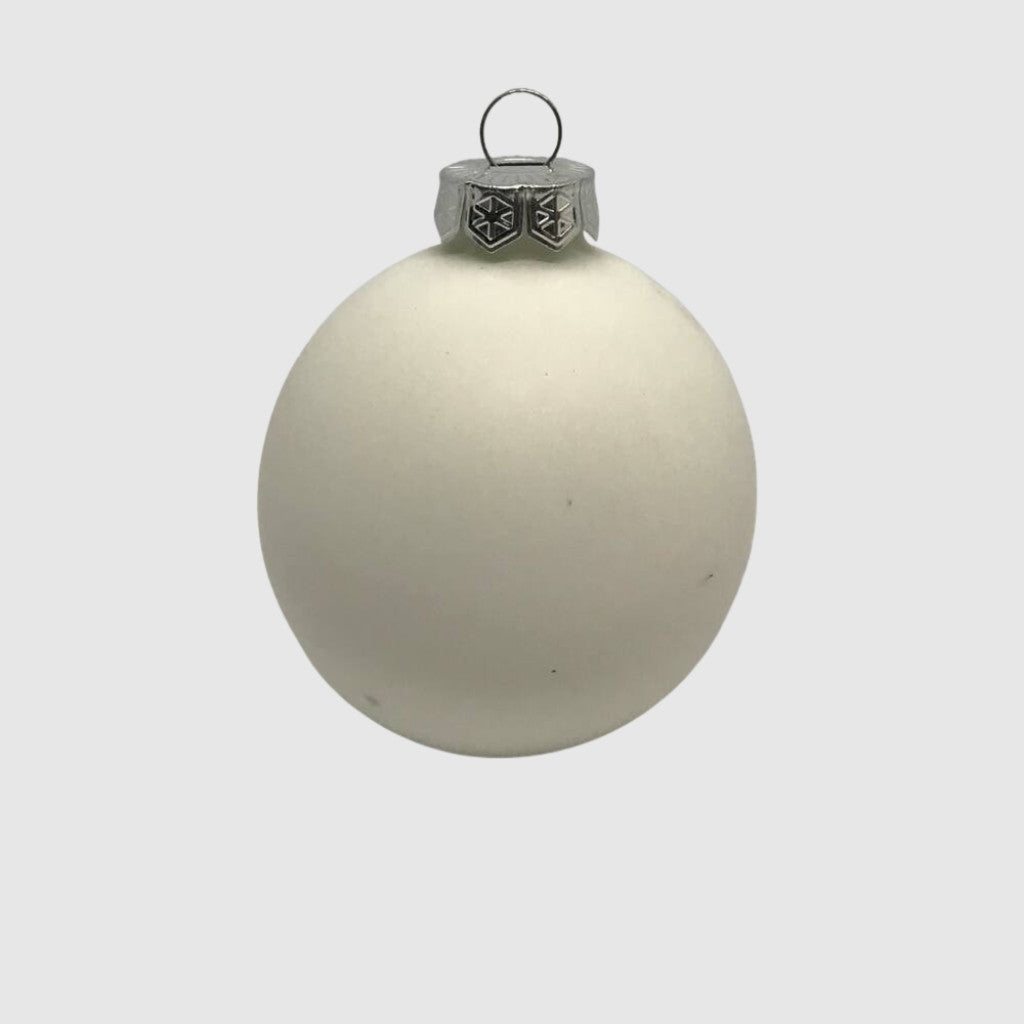 Fehér matt karácsonyi üveggömb, bársonyos felület, 6 cm, 4. kép