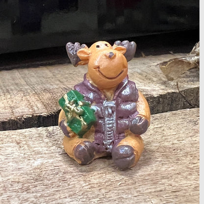 Pufi kabátos rénszarvas poly figura, 3 cm, 4 darabos szett